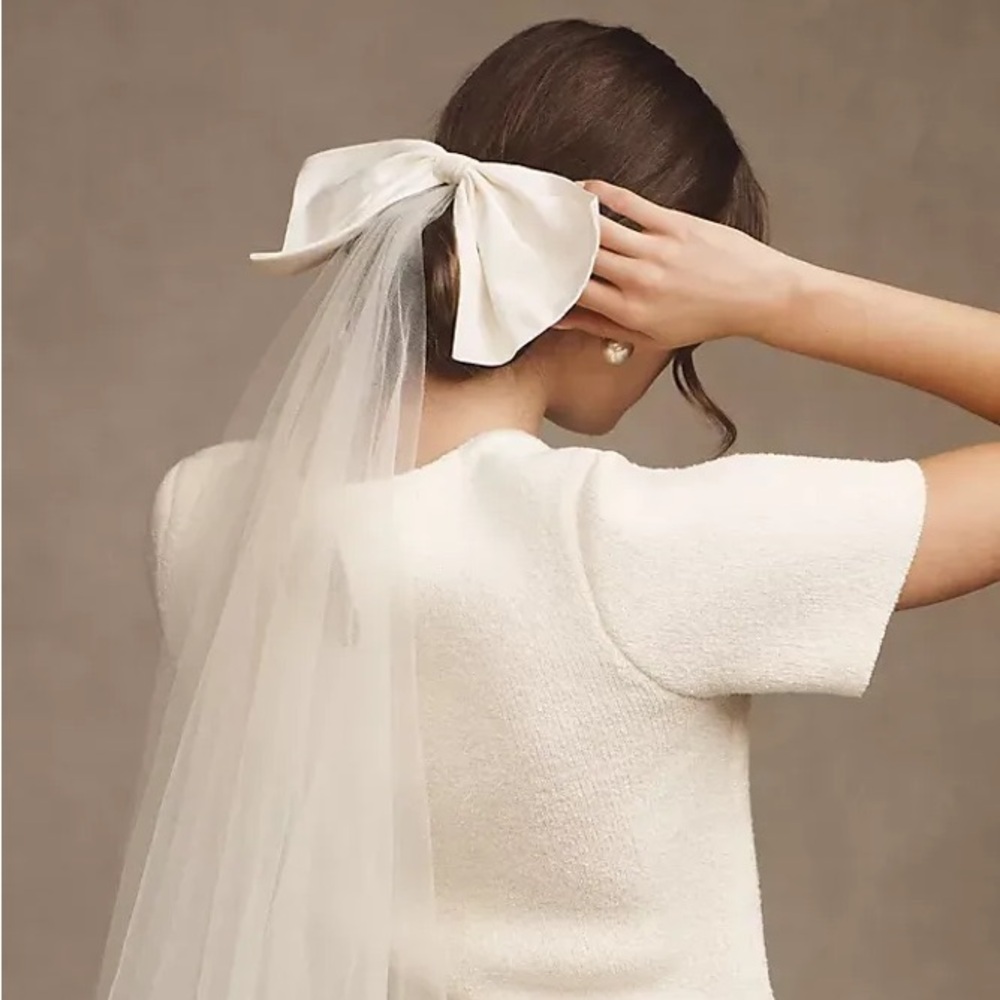 Loeffler Randall Maria Cream Veiled Bow Clip